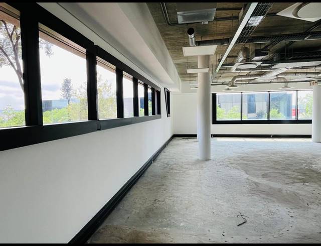 389M² OFFICE TO LET IN WATERFALL